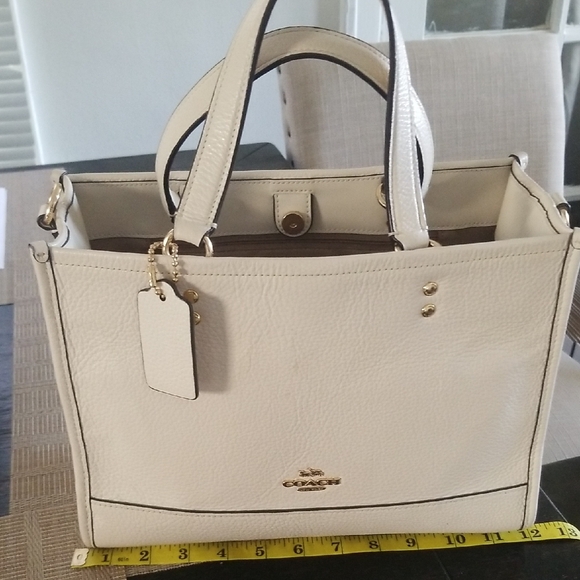 Coach Cream Leather Tote with Gold Accents BEAUTIFUL❤ - Picture 7 of 13